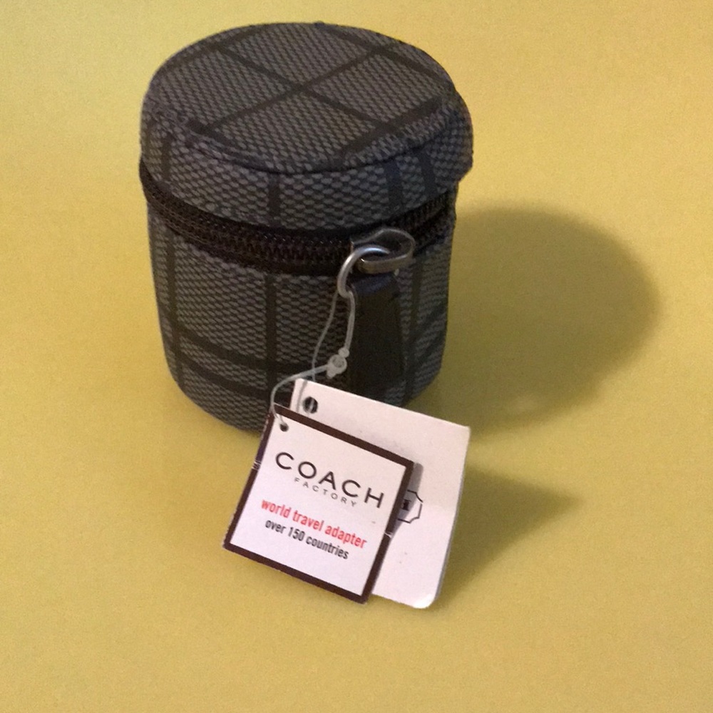 coach Adapter for 150!countries